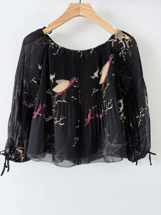 Aritzia Wilfred Black Pleated Sheer Bird Turtle Print Off Shoulder Top Size XXS - Picture 9 of 11